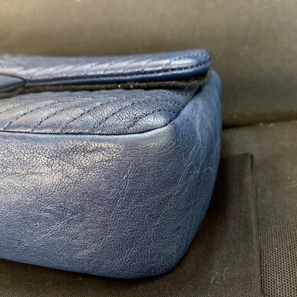 Chanel Small Calfskin Flap - Picture 4 of 8